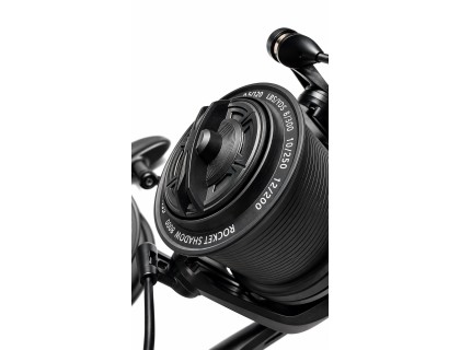Reel Frontal Rocket Shadow 8000 - 3 Carreteles - Surfcasting Negro Derecho